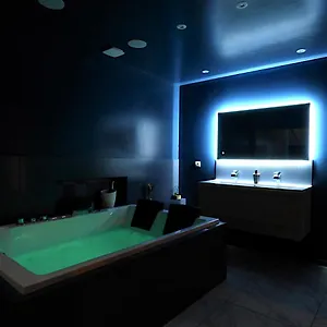 La - Loft Tavernes